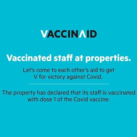Отель Vaccinated Staff - Oyo 15973 F Square Коччи Экстерьер фото